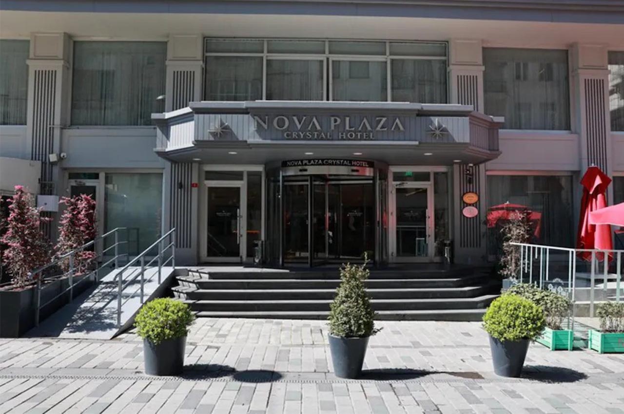 هتل Nova Plaza Crystal